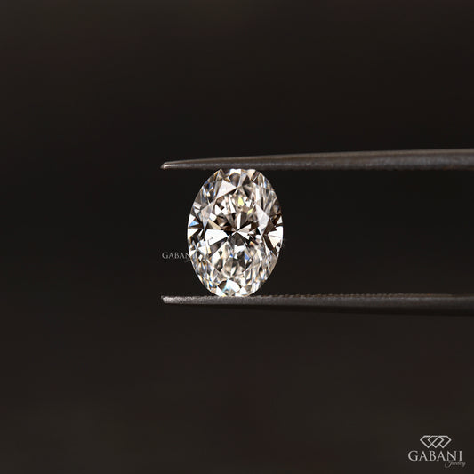 oval cut lab grown diamond loose stone with elongated shape and balanced brilliance
