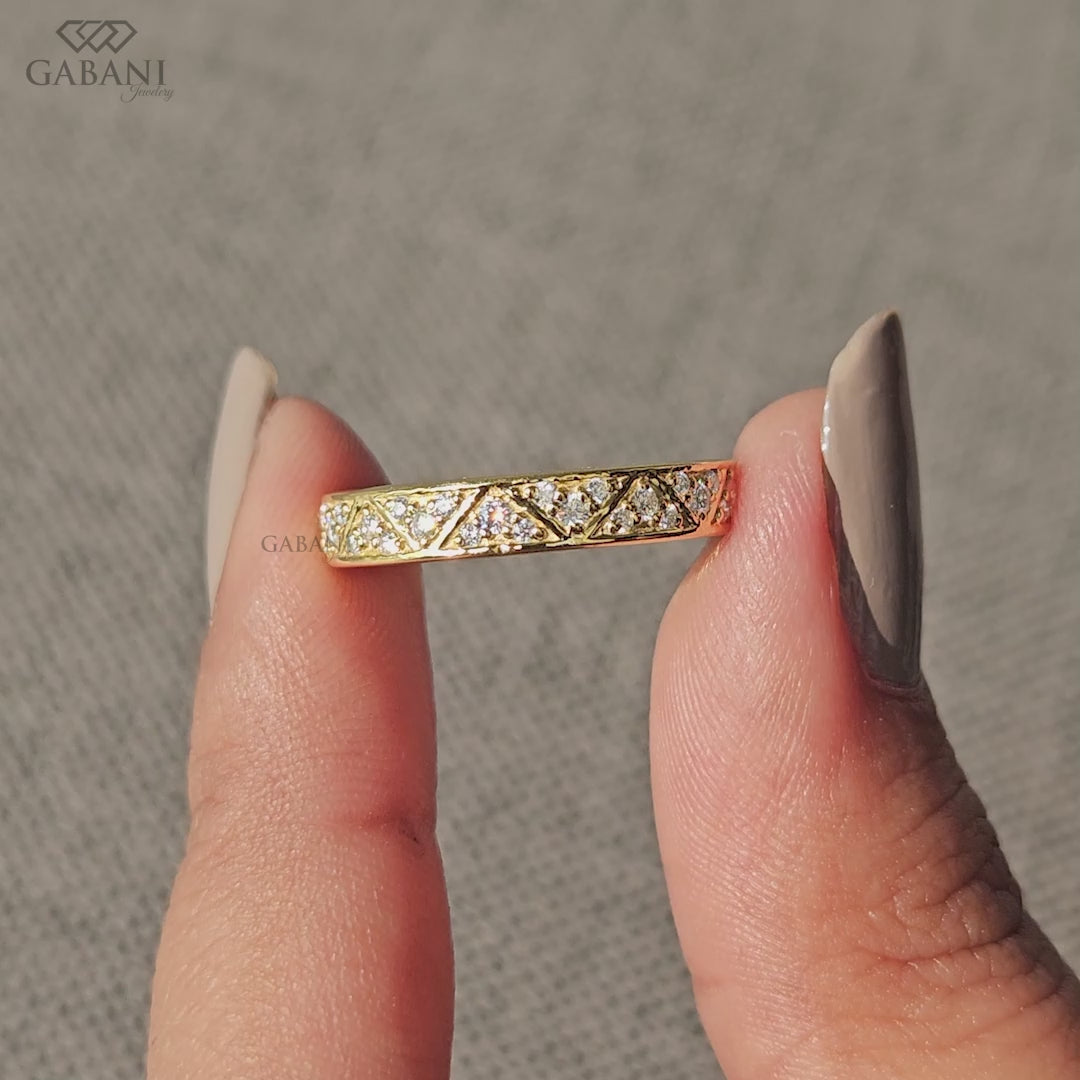 zig zag diamond eternity band with lab grown diamonds in yellow gold stackable ring