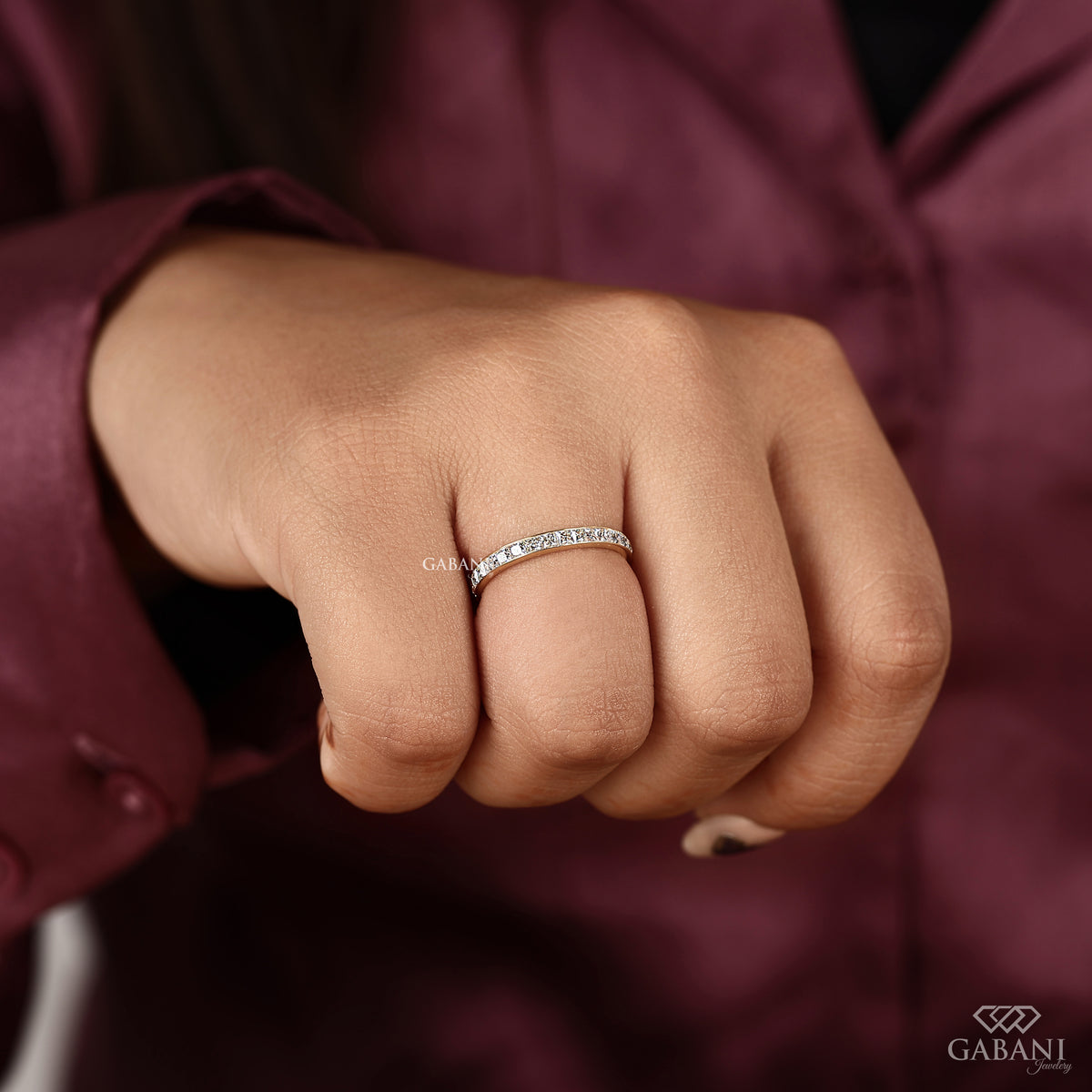 minimal princess cut lab grown diamond band in yellow gold designed for everyday wear