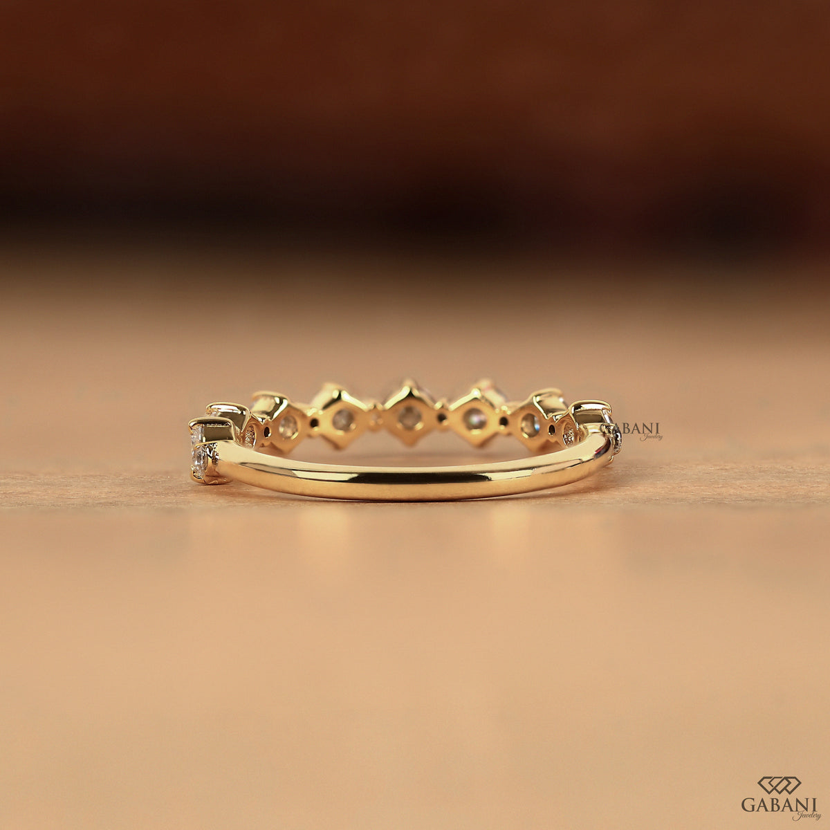 Yellow gold bridal matching band with floating lab diamonds